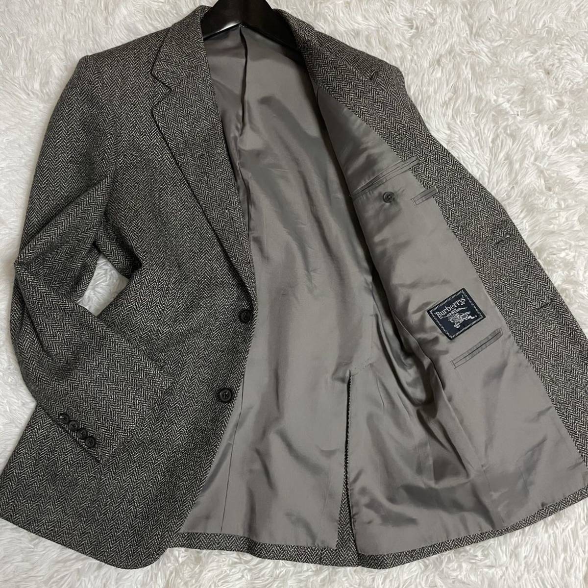 バーバリー『漂う風格』Burberry テーラードジャケット ヘリンボーン柄 