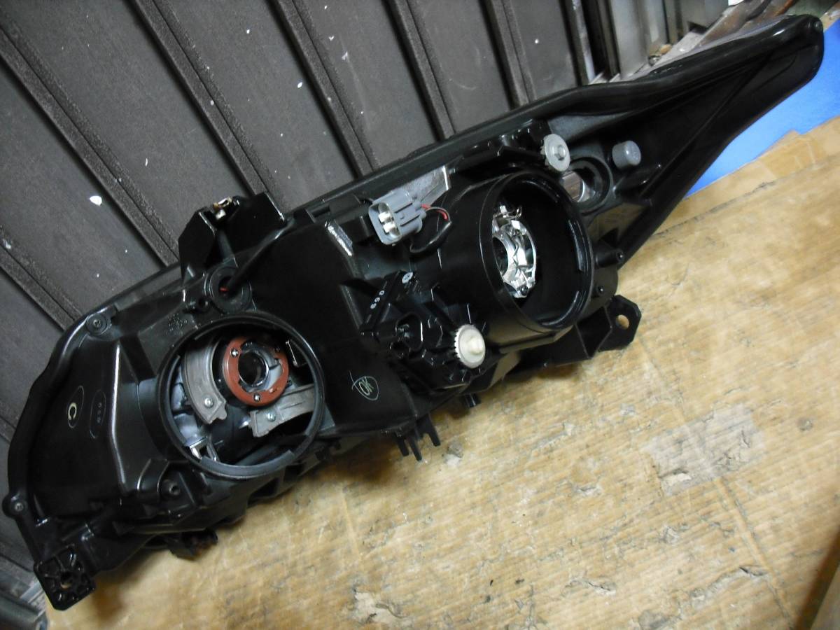 CR-Z ZF1 ZF2 HID LED キセノンヘッドライト 右 HID KOITO 100-22010 CR-Z
