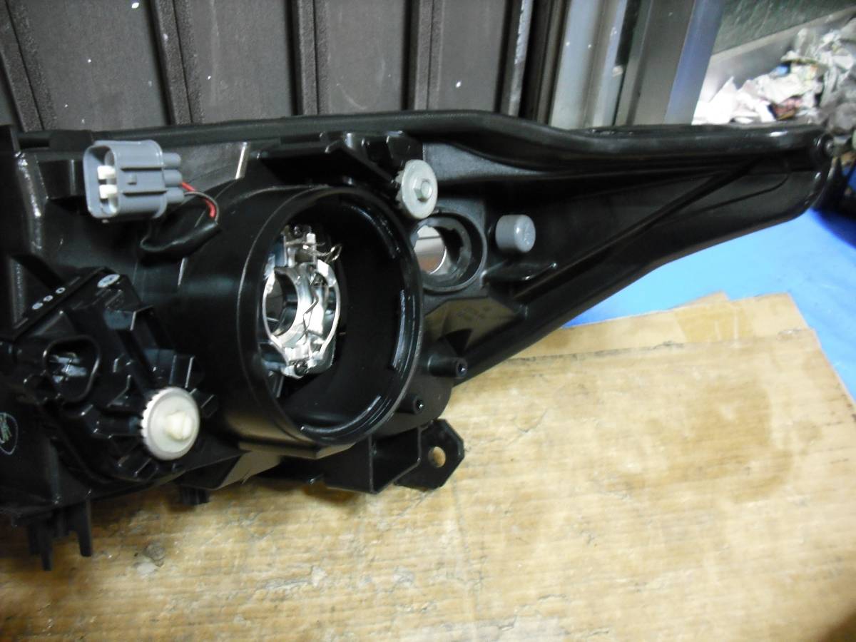 CR-Z ZF1 ZF2 HID LED キセノンヘッドライト 右 HID KOITO 100-22010 CR-Z
