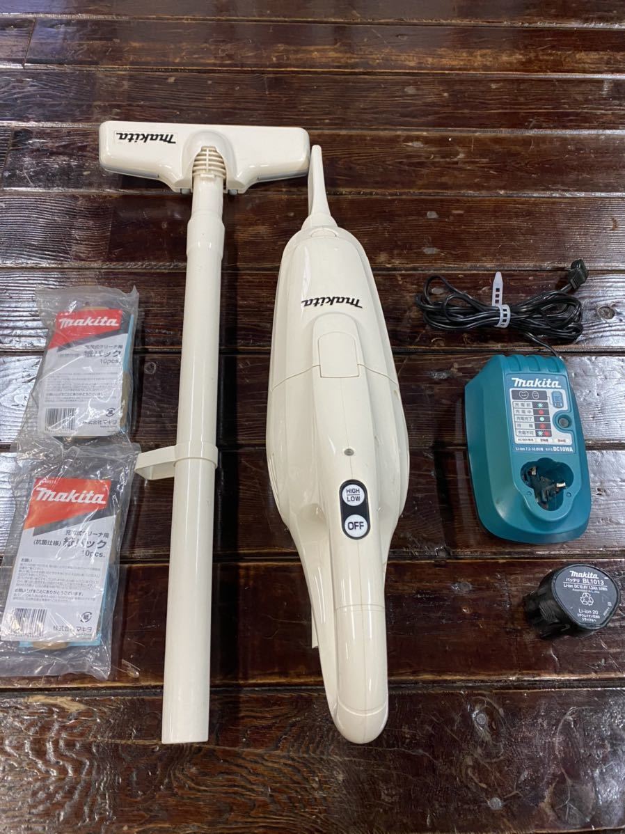 マキタ 充電式クリーナ CL102D 掃除機 | コードレス掃除機 10.8V