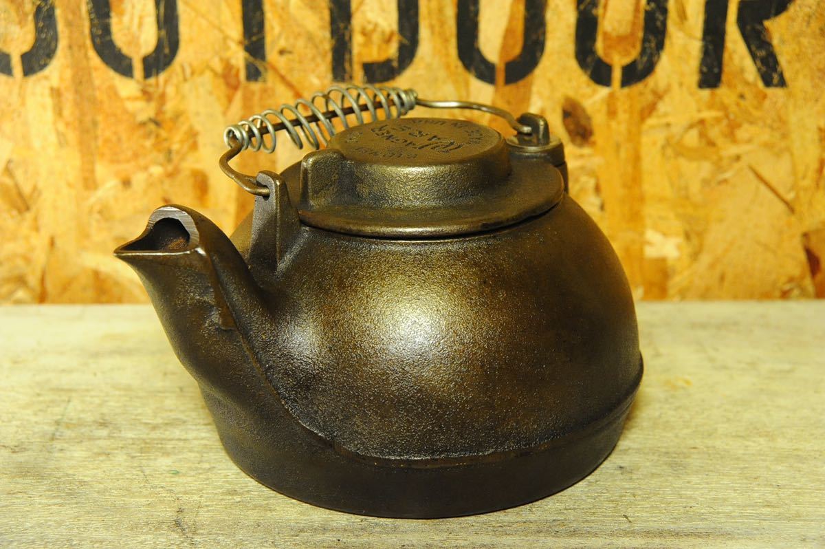 VTG WAGNER WARE CAST IRON TEA KETTLE / ヴィンテージ ワグナーウェア 鋳鉄製 ケトル 薪ストーブ 暖炉