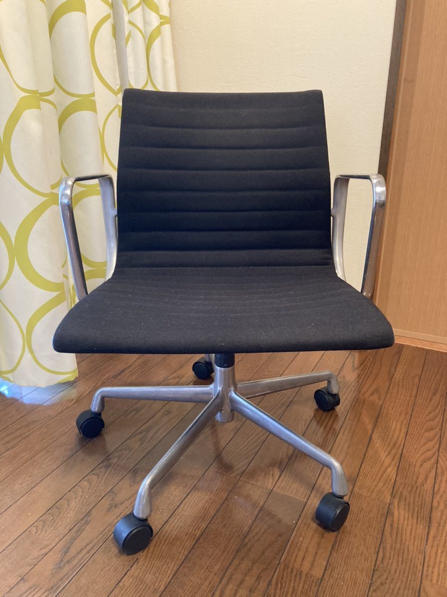 ハーマンミラー イームズ Herman Miller アルミナムグループ アルミナムグループチェア 中古オフィス 中古イームズ 4スター アームレス アルミナムチェア アルミナム 引っ越しセール 正規ヴィンテージハーマンミラー ムグループ