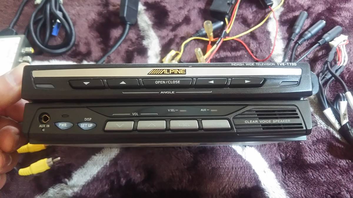 ALPINEアルパイン TVE-T730 オンダッシュ モニター