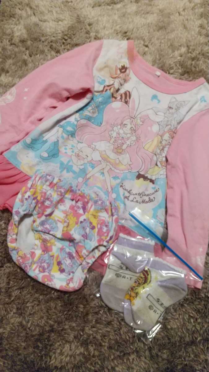 小学生低学年用 プリキュア色々 お風呂上がりプリキュアパジャマ ショーツ 可愛い靴下 女の子 連 記名難あり タンス整理品 100 95 104cm 売買されたオークション情報 Yahooの商品情報をアーカイブ公開 オークファン Aucfan Com