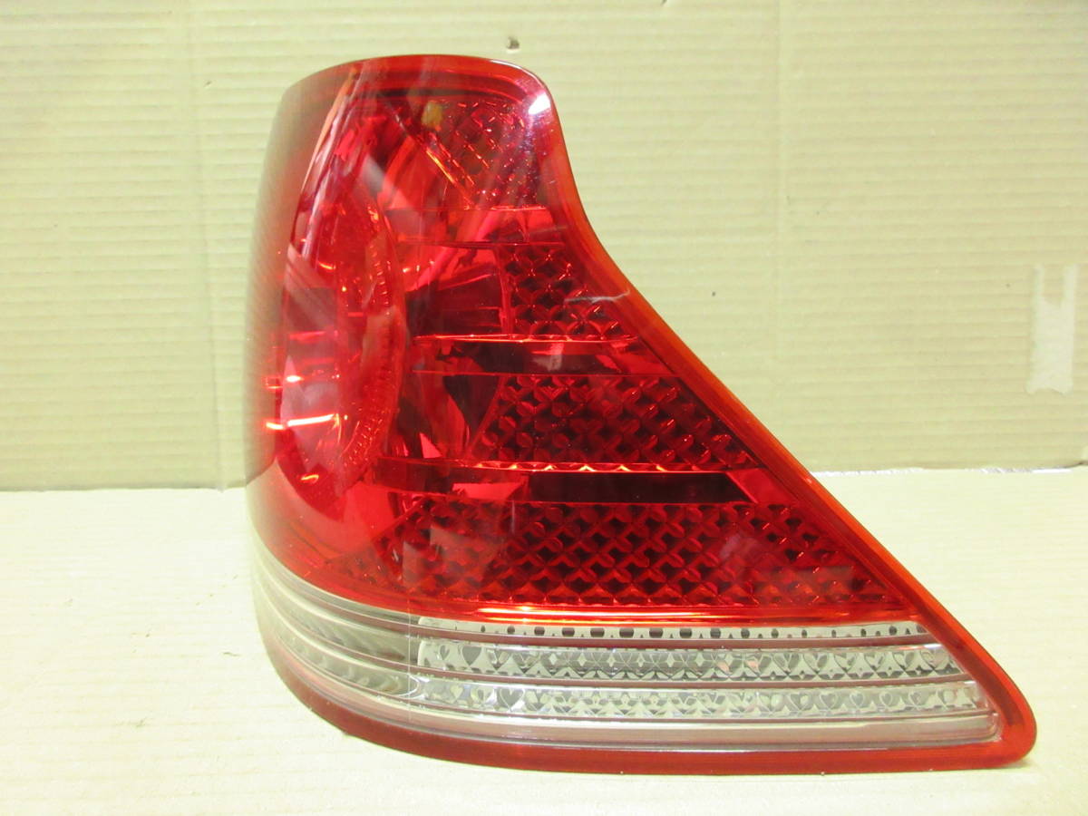 クラウン 18 GRS180 GRS181 GRS182 アスリート 前期 純正 LED 右 