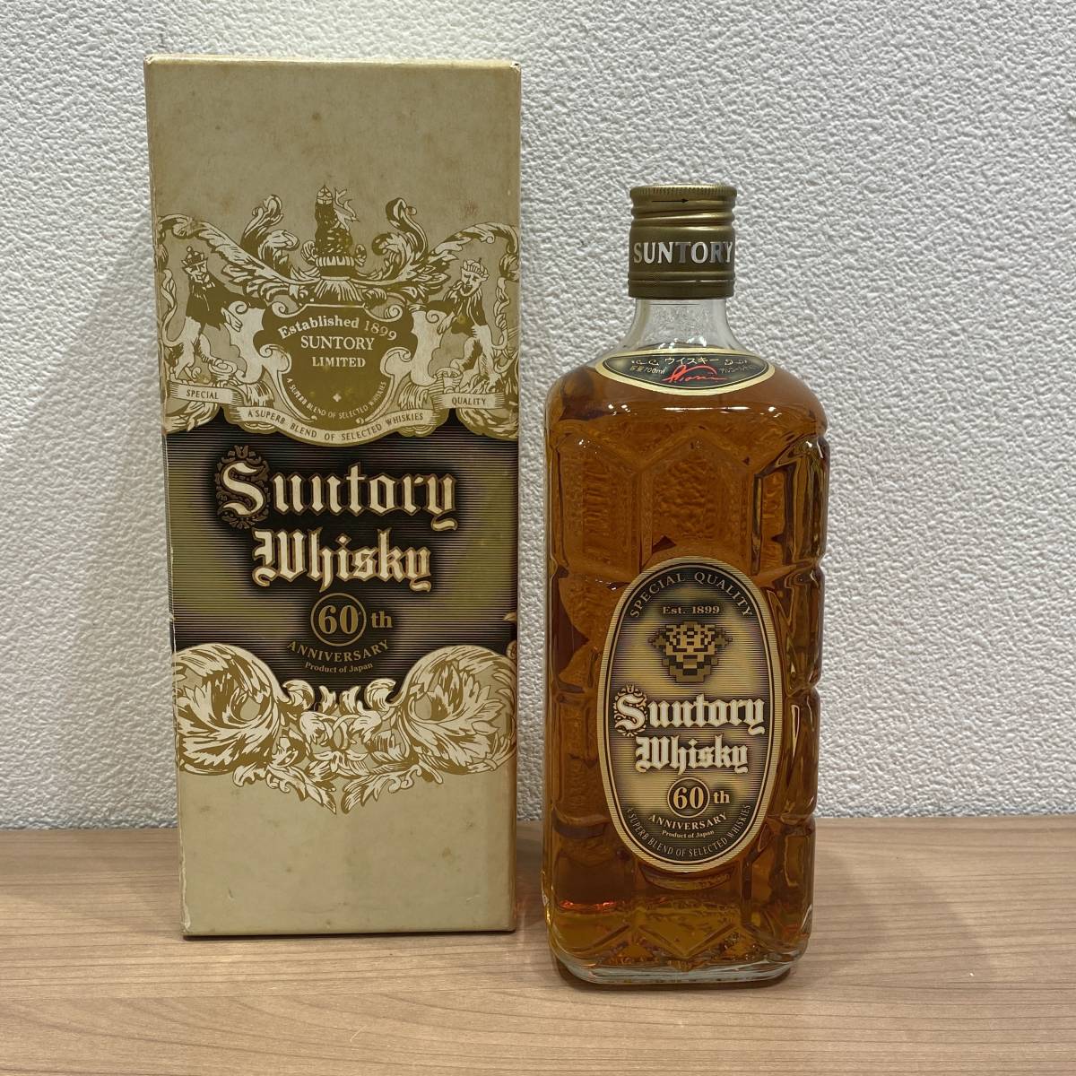 未開栓SUNTORY [古酒] サントリーウイスキー 特角 10年 角瓶発売60周年