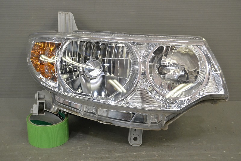 【数量限定，人気】 タント カスタム X 前期 L375S 純正 良品 破損無 右ヘッドライト HID バラスト レベ付 キセノン 100-51944 81110-B2500 P017110(ヘッドライト)｜売買されたオークション情報、yahooの商品情報をアーカイブ ダイハツ用