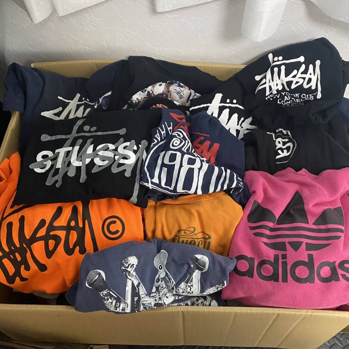 定番，新作 約30kg まとめ売り ストゥーシー stussy adidas ノースフェイス NIKE ストリート パーカー Tシャツ ナイロンジャケット 等 古着(Lサイズ)｜売買されたオークション情報、yahooの商品情報をアーカイ 男性用