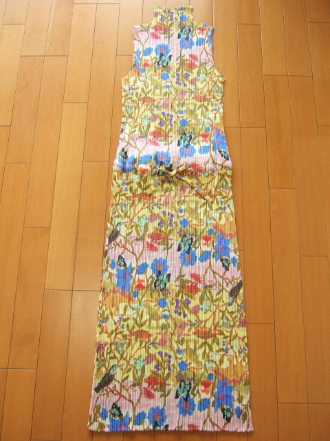 357 同様 Pleats Please Issey Miyake プリーツプリーズ ウエスト リボン 蝶 恐竜 アニマル ハイネック ロング ワンピース 3 ワンピース 売買されたオークション情報 Yahooの商品情報をアーカイブ公開 オークファン Aucfan Com