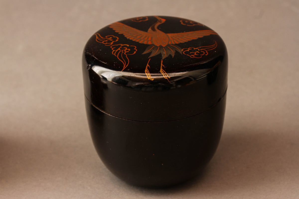 瓔珞紋蒔絵大棗(師池 表用一閑木賊蒔絵黒大棗（
