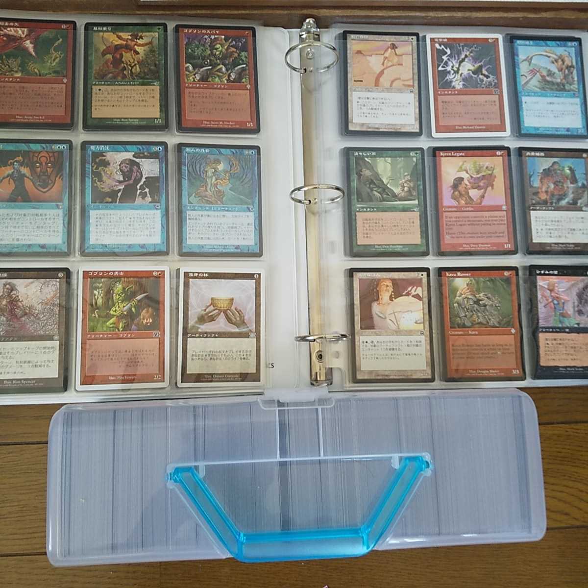 MTG 引退品 処分品 大量 古いカードファイル2冊 BOX1個 昔のカード大量