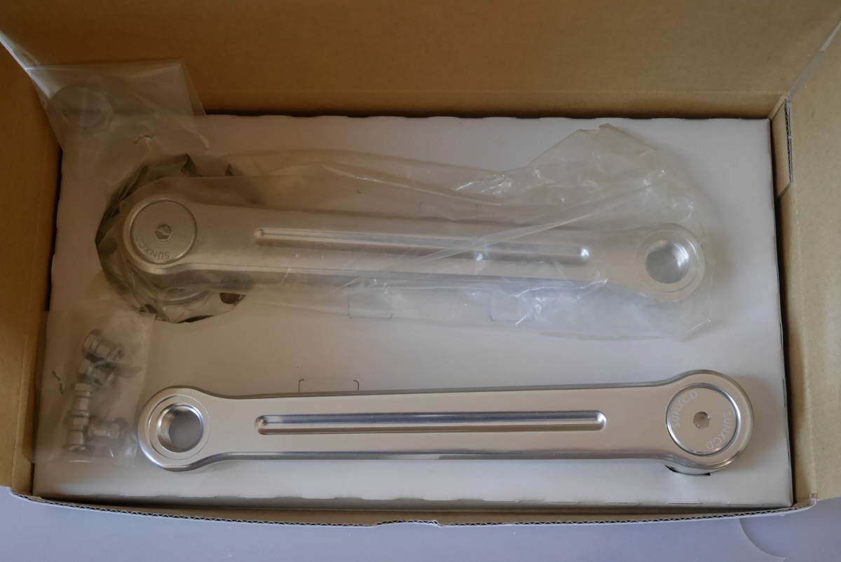 ☆サンエクシード　１６７．５ｍｍ　クランクセット（未使用品）