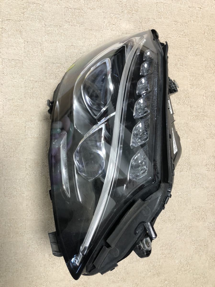 メルセデスベンツCクラス W205 右ヘッドライト 中古品 ベンツ W205