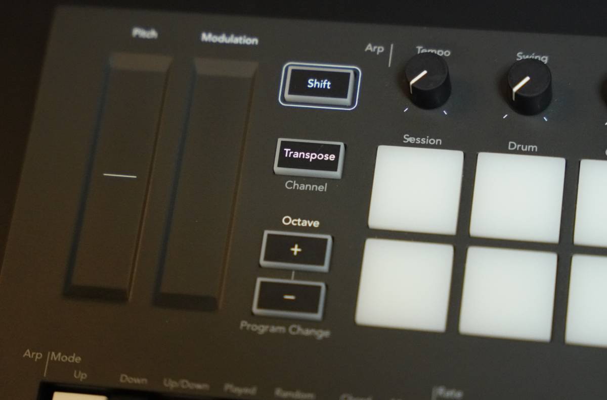 NOVATION ( ノベーション ) / Launchkey Mini MK3 MIDIキーボード 