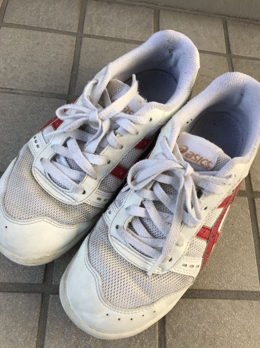 難あり Asicsアシックス 上靴23 5cm 女子高校生 3年間使用 スニーカー アシックス 売買されたオークション情報 Yahooの商品情報をアーカイブ公開 オークファン Aucfan Com