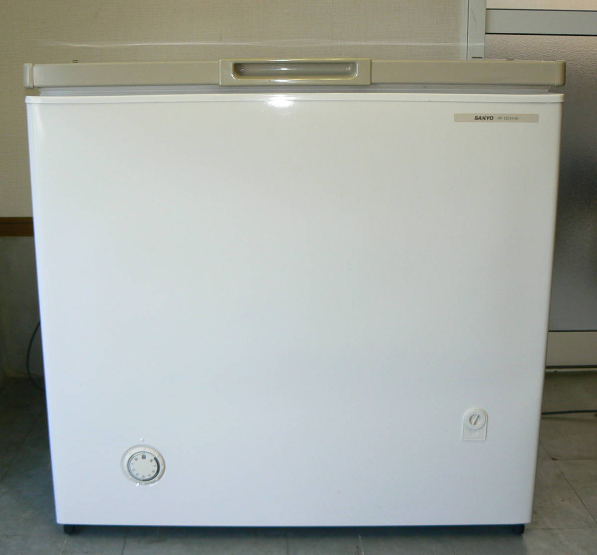サンヨー 117L 冷凍庫 HF-12CH 冷凍 SANYO 冷凍ストッカー 動作品 118L 