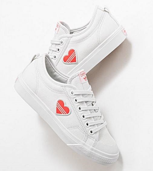 アディダス オリジナルス Adidas Originals レディース 可愛い シンプル ローカット シューズ 靴 スニーカー Ef5074 240 十 Qwer 24 0cm 売買されたオークション情報 Yahooの商品情報をアーカイブ公開 オークファン Aucfan Com