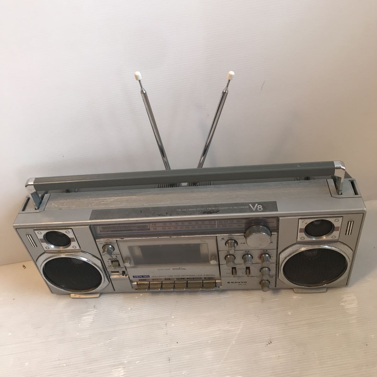 SANYO サンヨー MR-V8 ラジカセ シルバー 昭和 レトロ ジャンク品