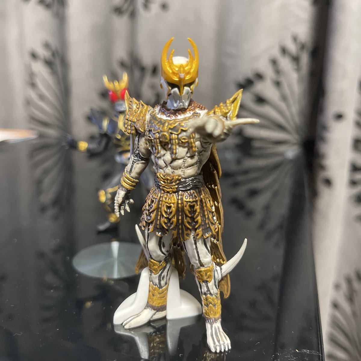 バンダイHGフィギュア仮面ライダークウガアルティメットフォーム　ンダクバゼバ_5