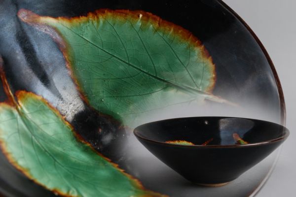 格安，SALE 氷 中国美術 宋時代 建窯 木の葉 天目茶碗 天目碗 茶道具 A028(骨董陶磁器一般)｜売買されたオークション情報、yahooの商品情報をアーカイブ公開 - オークファン 骨董陶磁器一般