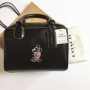 コーチ ディズニー バッグの平均価格は9 903円 ヤフオク 等のコーチ ディズニー バッグのオークション売買情報は34件が掲載されています