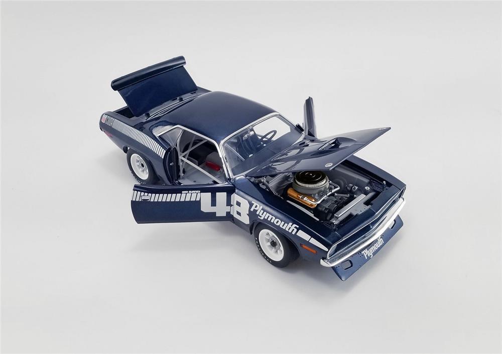ACME 1:18 1970 プリムス #48 TRANS AM BARRACUDA - PILOT CAR_3