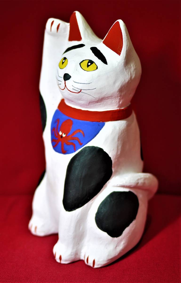 招き猫　陶器　置物　土人形　ぶちネコ　八朗　手びねり成形　高さ1９㎝　送料込み_2