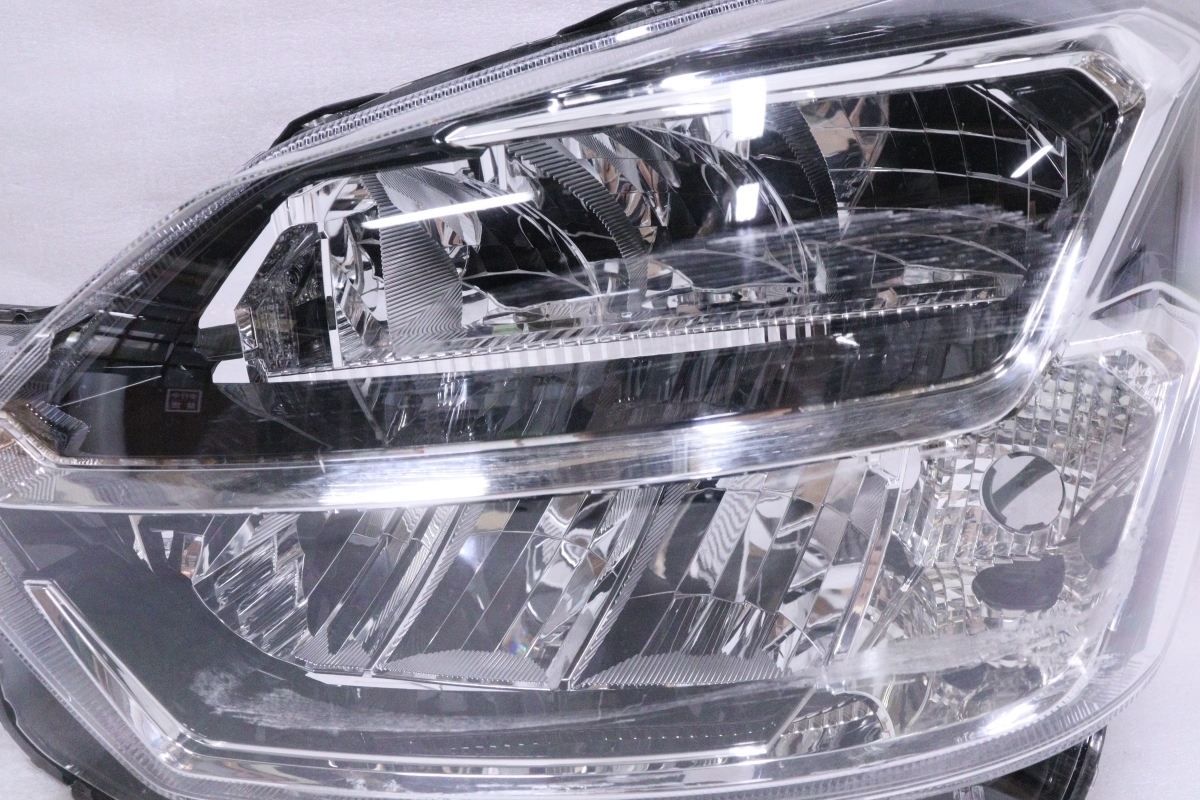 ダイハツ ミライース LA350S 左ヘッドライト KOITO 100-69043 LA350S