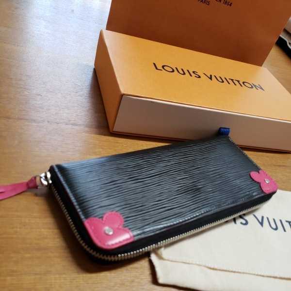 ルイヴィトン　Louis Vuitton　エピ　お花付き　かわいい長財布　ブランド財布　