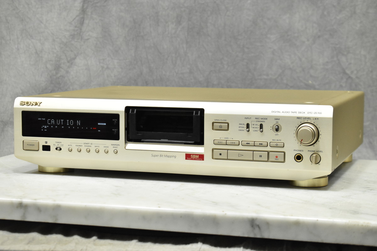 SONY ソニー DTC-ZE700 DATデッキ【ジャンク品】 - 中古SONY ソニー
