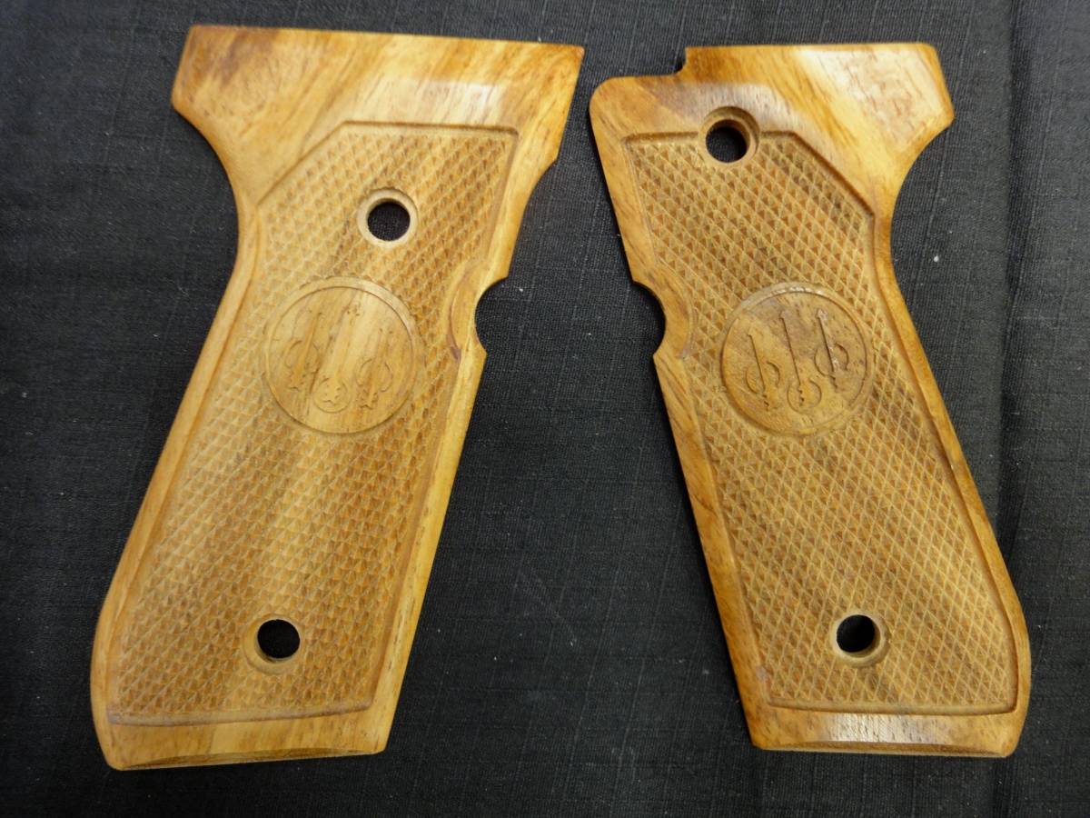 CAROM M92 ロゴ 紫檀 チェッカー 木製グリップ マルイGBBM92 M9A1 USM9