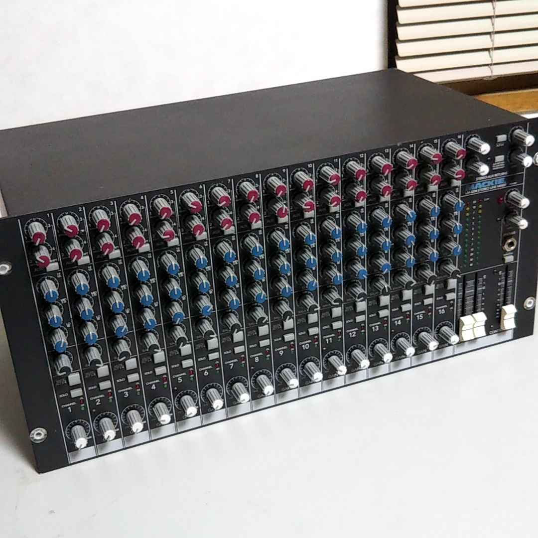 MACKIE LM-3204 ステレオラインミキサー ジャンク扱い MACKIE LM-3204