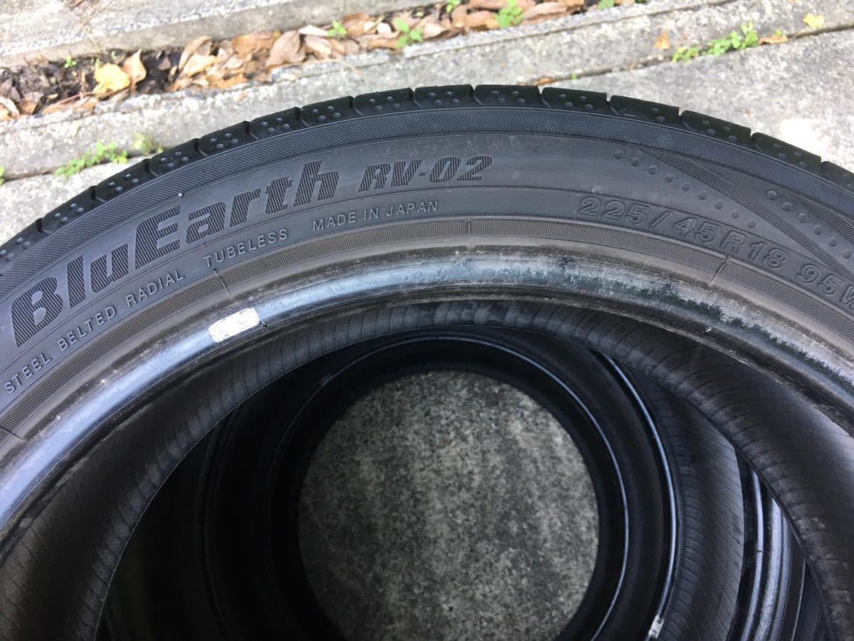 送料無料】YOKOHAMA BLUEARTH RV02 225/45R18 4本セット 2016年