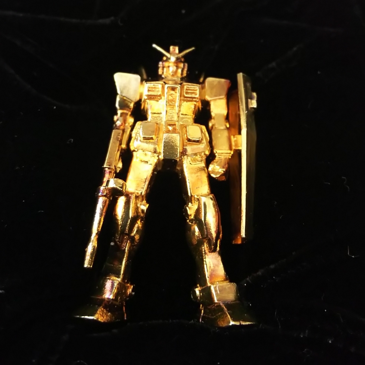 最安値，2026】 セブンイレブンフェア 純金メッキガンダム ガンプラ20