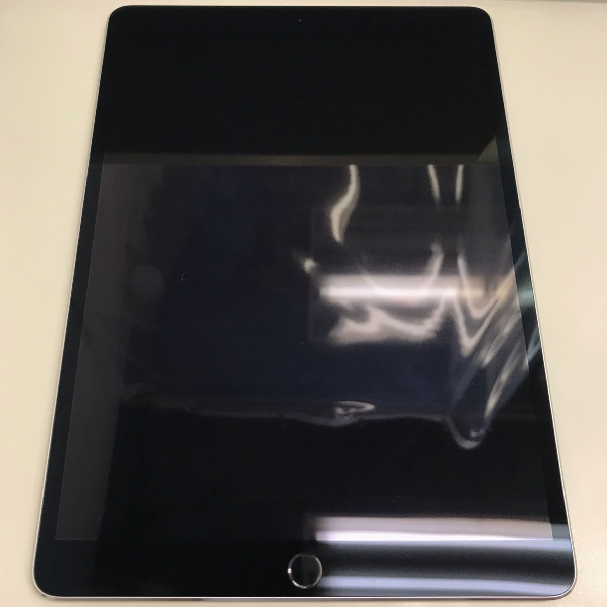 美品 iPad Pro 10.5インチ 本体 256GB グレイWiFiモデル iPad Pro Apple 10.5インチ Wi-Fiモデル 256GB 64GB 10.5 pro Wi-Fi