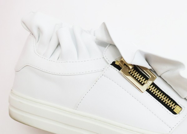 ◇【Roger Vivier ロジェヴィヴィエ】フリル スニーカー ホワイト 37 1 