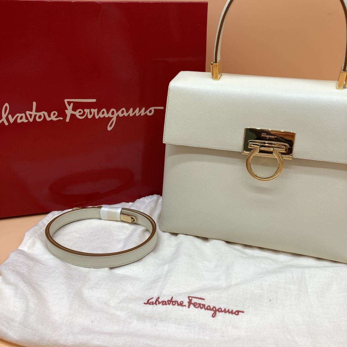 お買い得，定番 06 1円 超 Ferragamo フェラガモ レザー ガンチーニ 2way ハンド バッグ クリーム系&times;ゴールド(かばん、バッグ)｜売買されたオークション情報、yahooの商品情報をアーカイブ公開 - オークファン かばん、バッグ