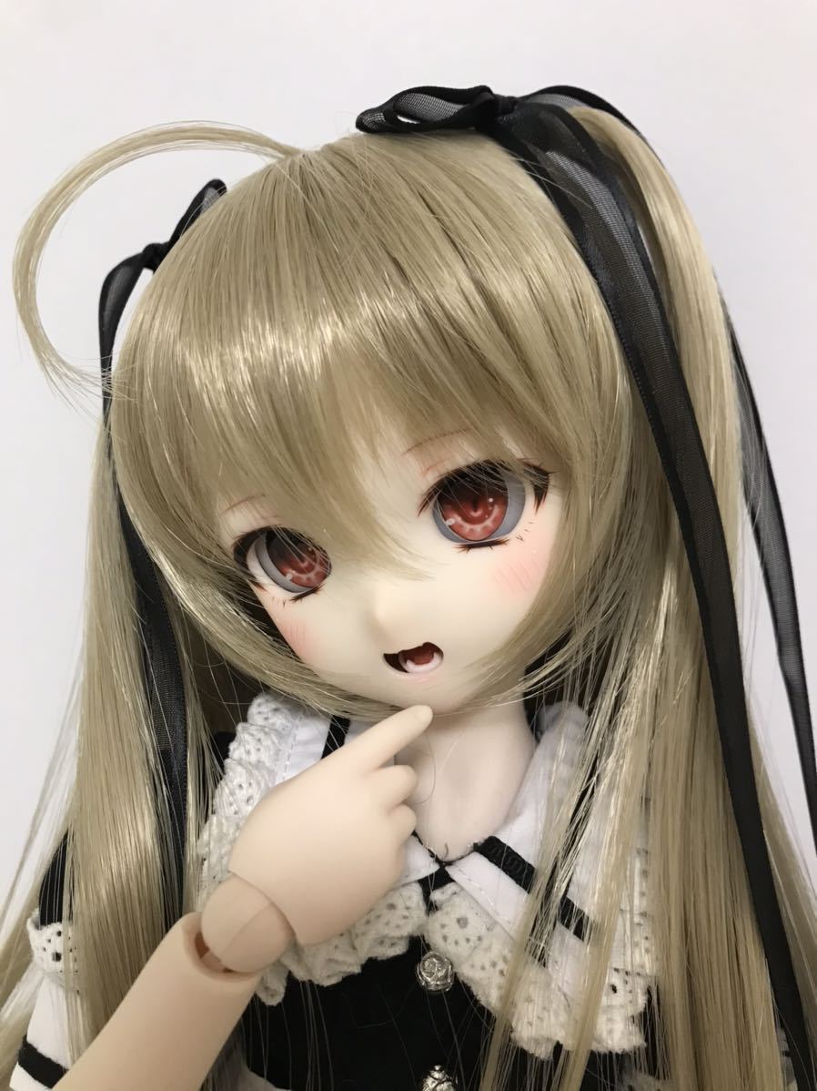 DDH-10 セミホワイト肌　カスタムヘッド+自作レジンアイ
