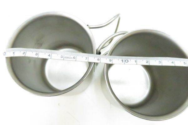ｎｙ３０９４／《キャンプ用品》アウトドア用ステンレスコップ２個セットｓｎｏｗｐｅａｋ中古キャンプ用品　６０