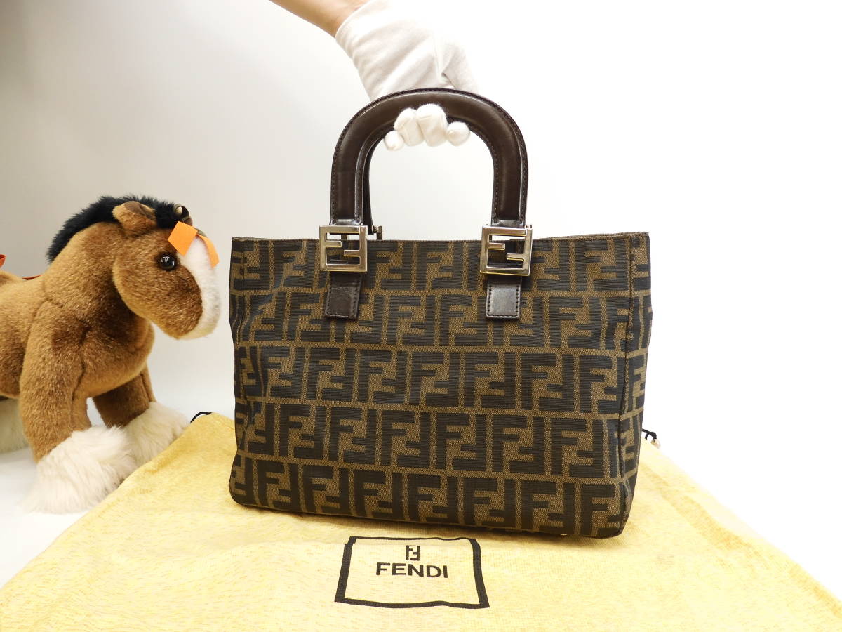 FENDI フェンディトートバッグ ズッカ柄 PVC ブラウン 肩かけ A4収納