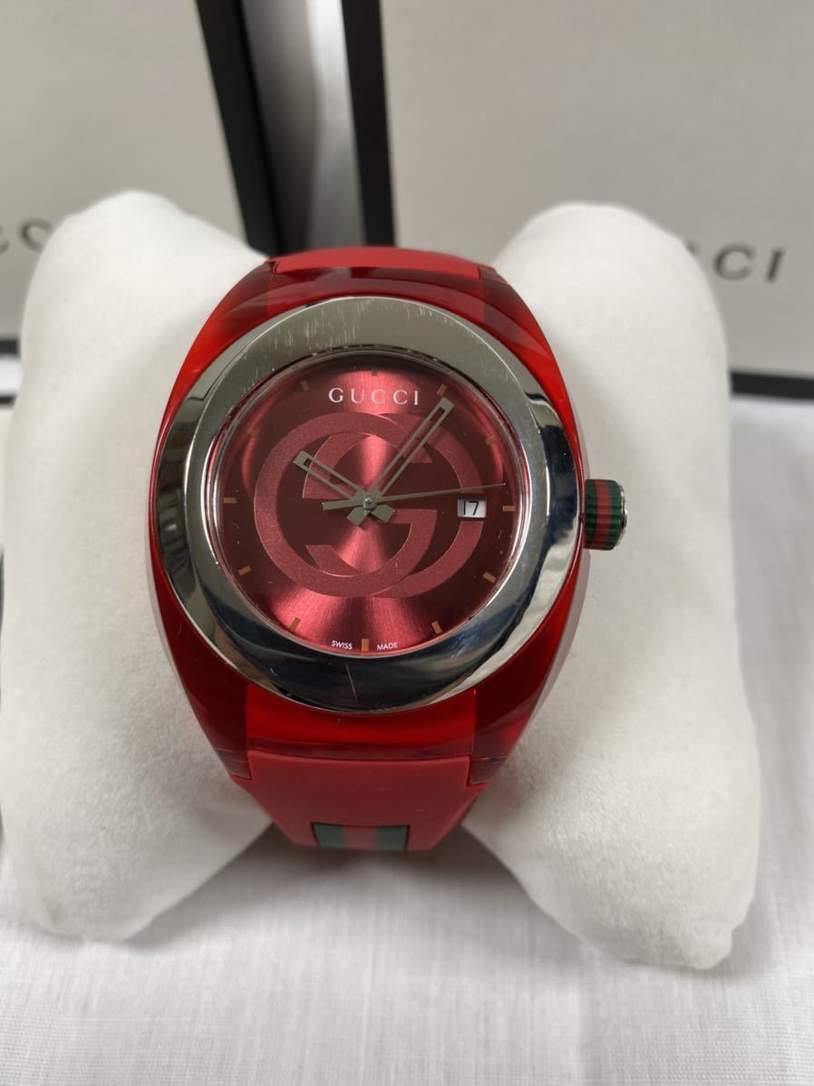GUCCI 137.1 時計 クォーツ グッチ 箱付き レッド GG柄 シンク gucci 