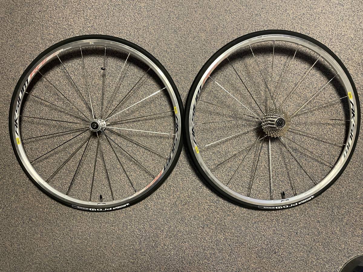 Mavic Aksium Race カセット付き シマノ用 送料無料 MAVIC AKSIUM