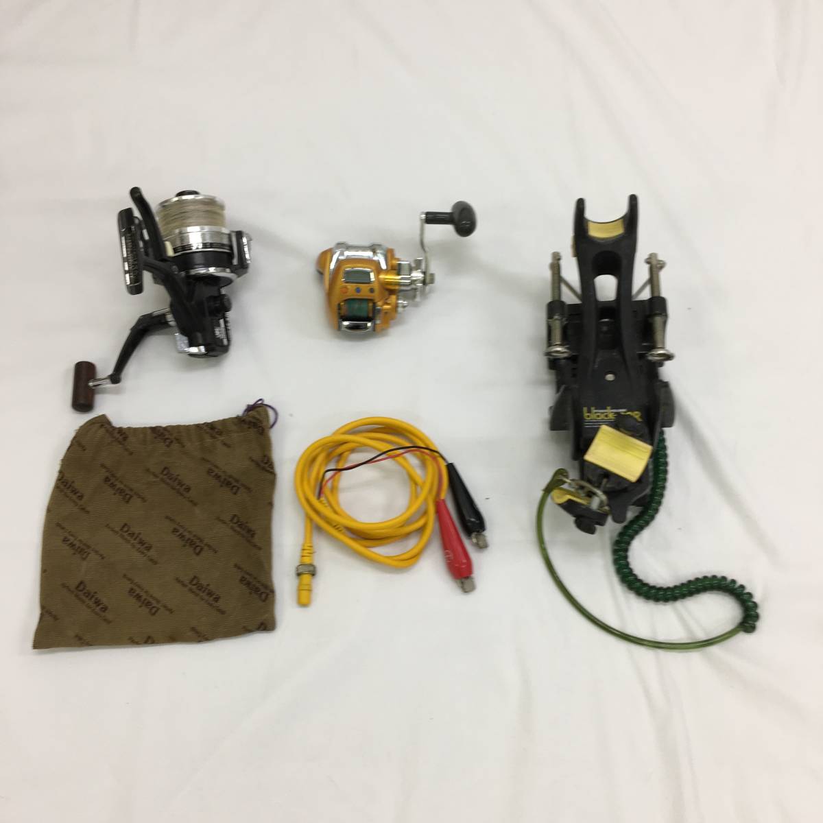 【A933435】釣り具　おまとめセット　Daiwa　スピニングリール、シーボーグ、ロッドホルダー　ジャンク品有り