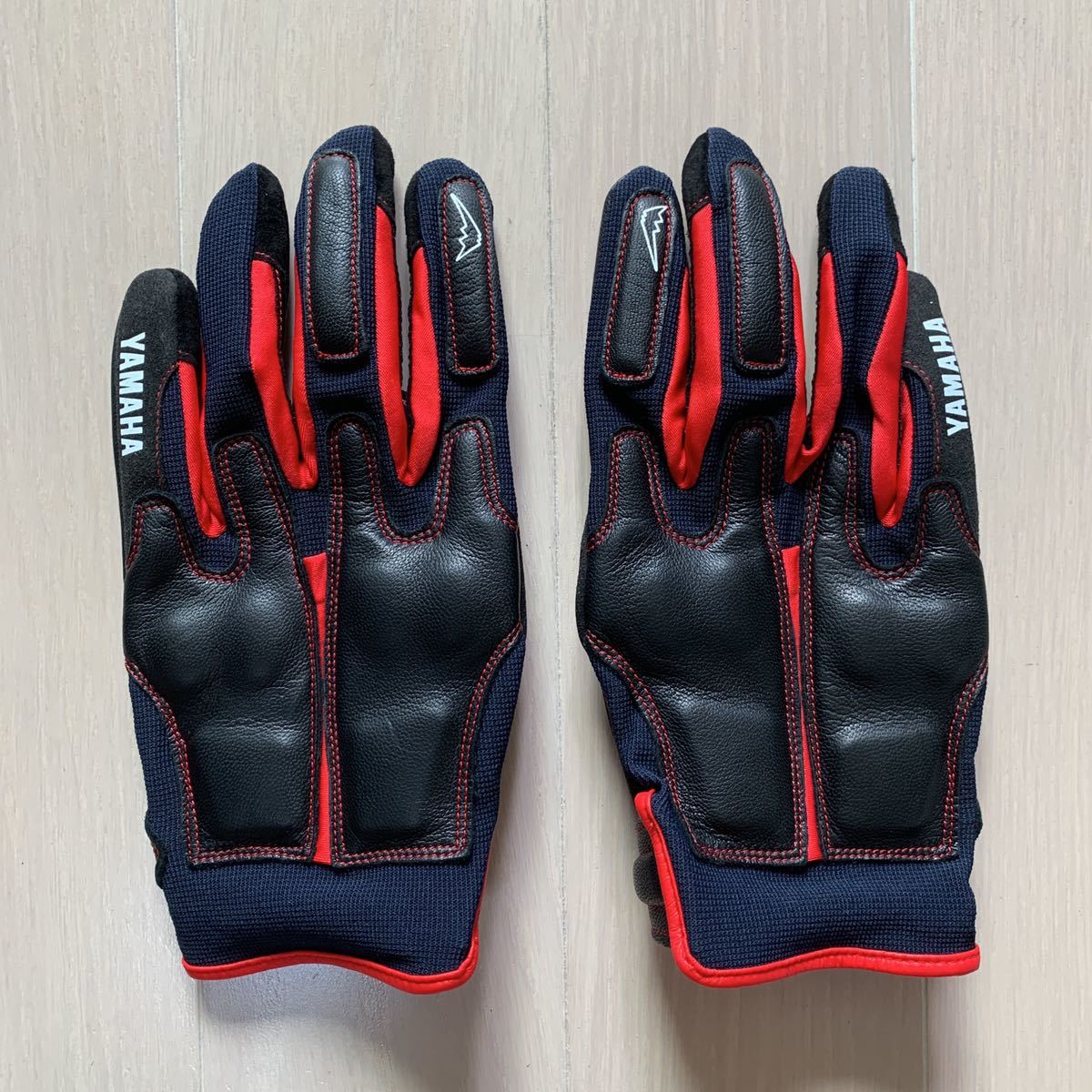 エアーコレクトグローブ バイク用品のクシタニ｜KUSHITANI クシタニ｜KUSHITANI JAPAN KUSHITANI | K-5332 Webike K-5328 K-5373 K-5339 クシタニ エアーコレクトグローブブラック コラボ SUZUKI×KUSHITANI エアーコレクトグローブ(K-5353-BK