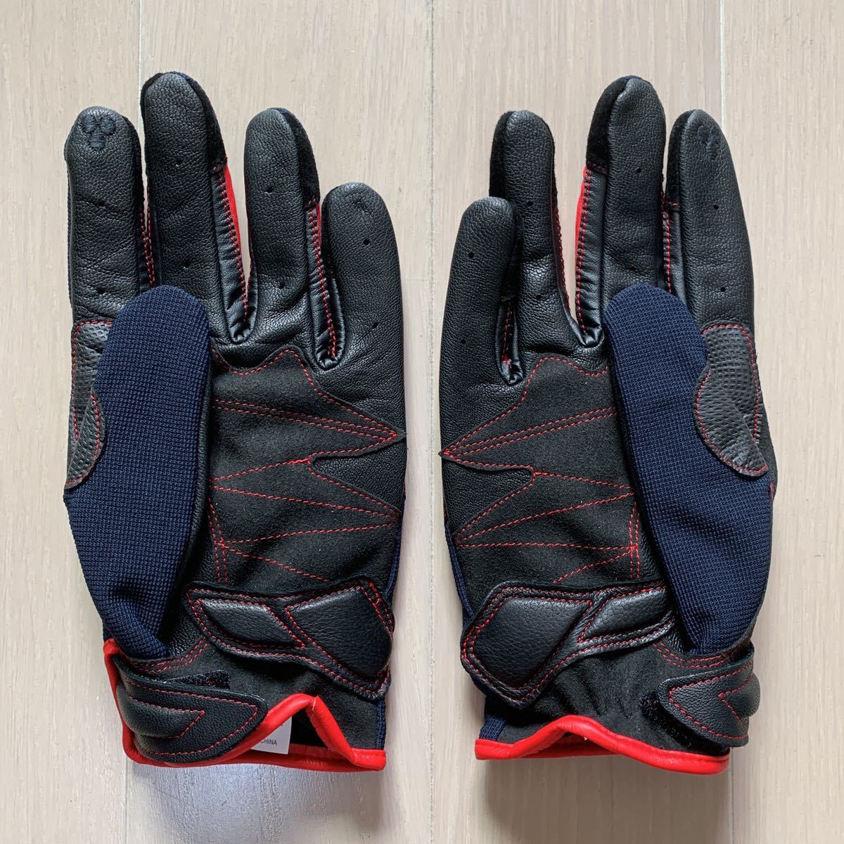 エアーコレクトグローブ バイク用品のクシタニ｜KUSHITANI クシタニ｜KUSHITANI JAPAN KUSHITANI | K-5332 Webike K-5328 K-5373 K-5339 クシタニ エアーコレクトグローブブラック コラボ SUZUKI×KUSHITANI エアーコレクトグローブ(K-5353-BK
