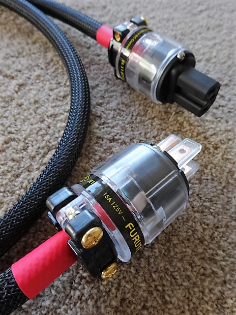 美品 SAEC OPC-380 光ケーブル 1.5m デジタルケーブル