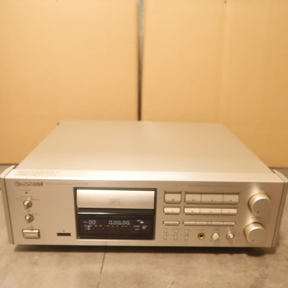 DAT WALKMAN ウオークマン SONY ソニー TCD-d8 ポータブルDAT