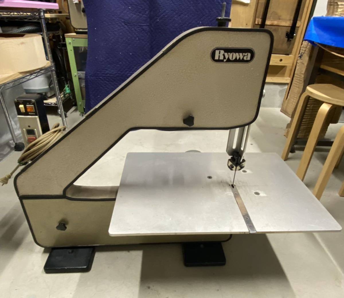 万能卓上帯鋸盤 リョーワ バンドソー BSW-200 RYOWA&frasl;リョーワ －中古機械 | Ryowa BSW-200の買取実績 リョーワ&frasl;RYOWA 帯鋸盤 卓上 1円スタート！) 卓上帯鋸盤BSW-200 中古・新品の木工機械 ポータブルバンドソー