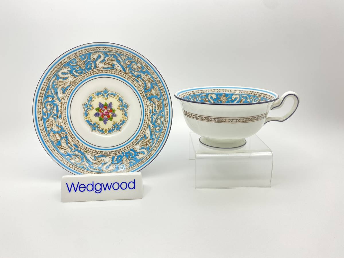 廃盤品 ウェッジウッド フロレンティーン プラチナ カップ＆ソーサー