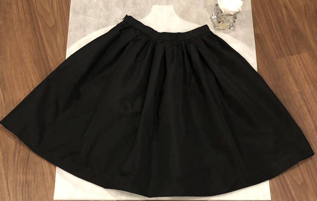 miu miu ミュウミュウ の黒フレアスカート (スカート)｜売買された  